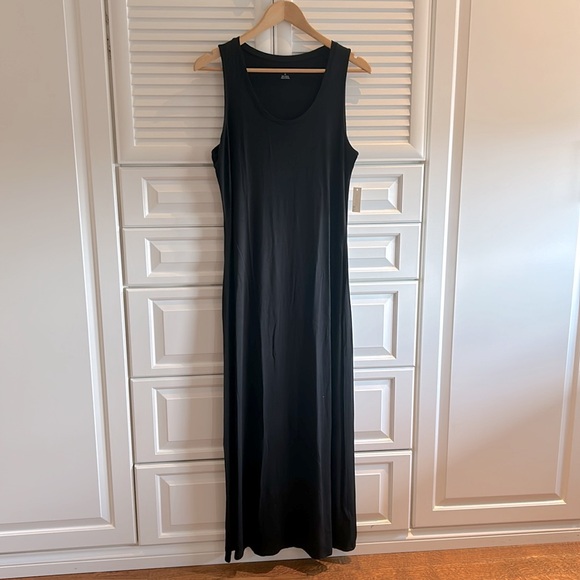 NWT sleeveless maxi dress - Picture 4 of 7